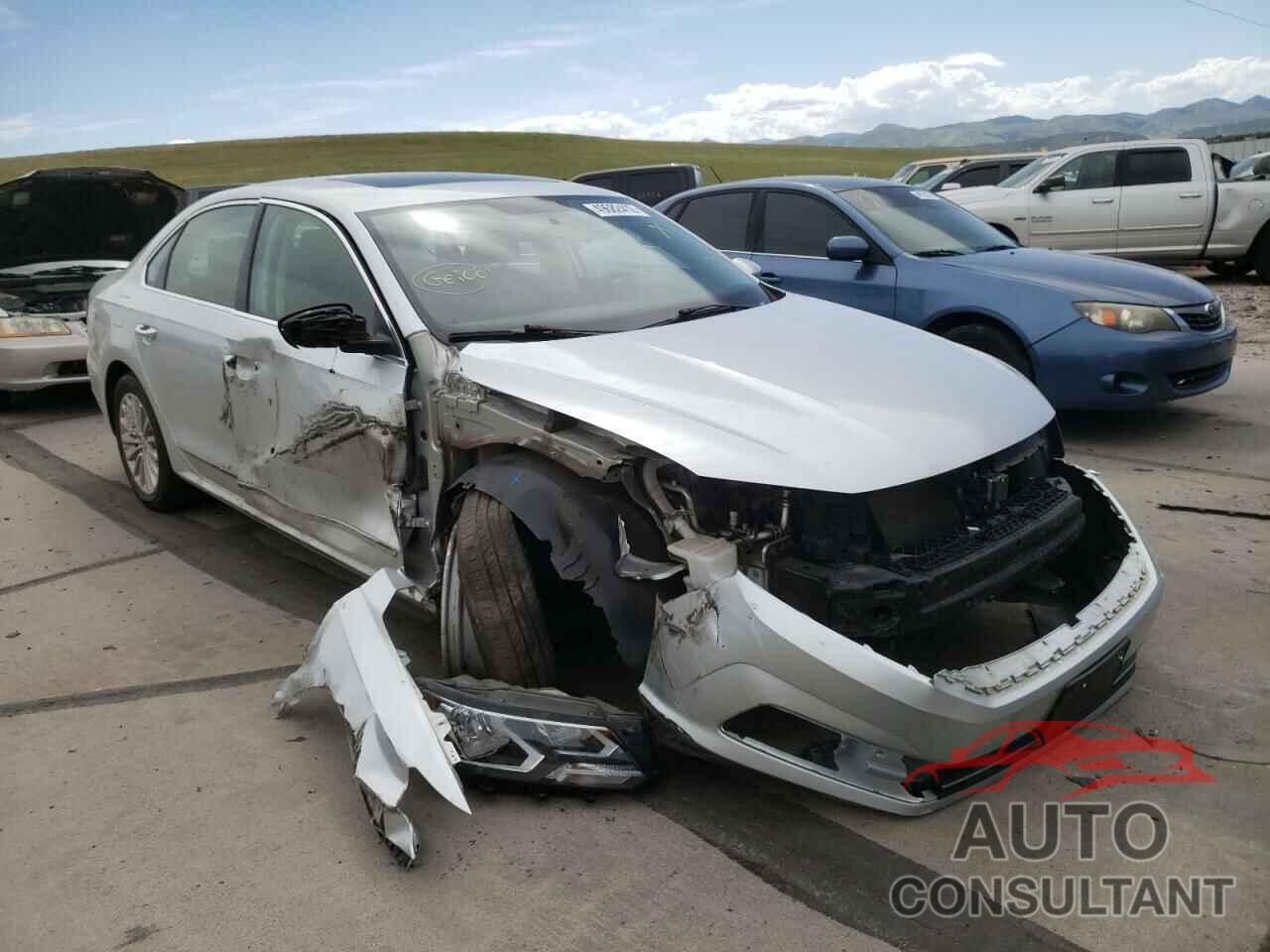 VOLKSWAGEN PASSAT 2017 - 1VWBT7A31HC063892