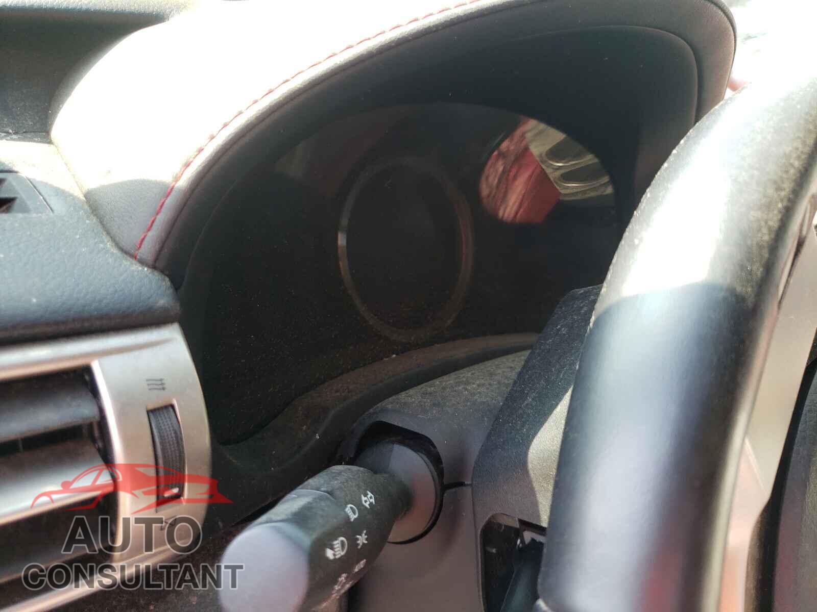 LEXUS IS 2016 - JTHBA1D22G5016705