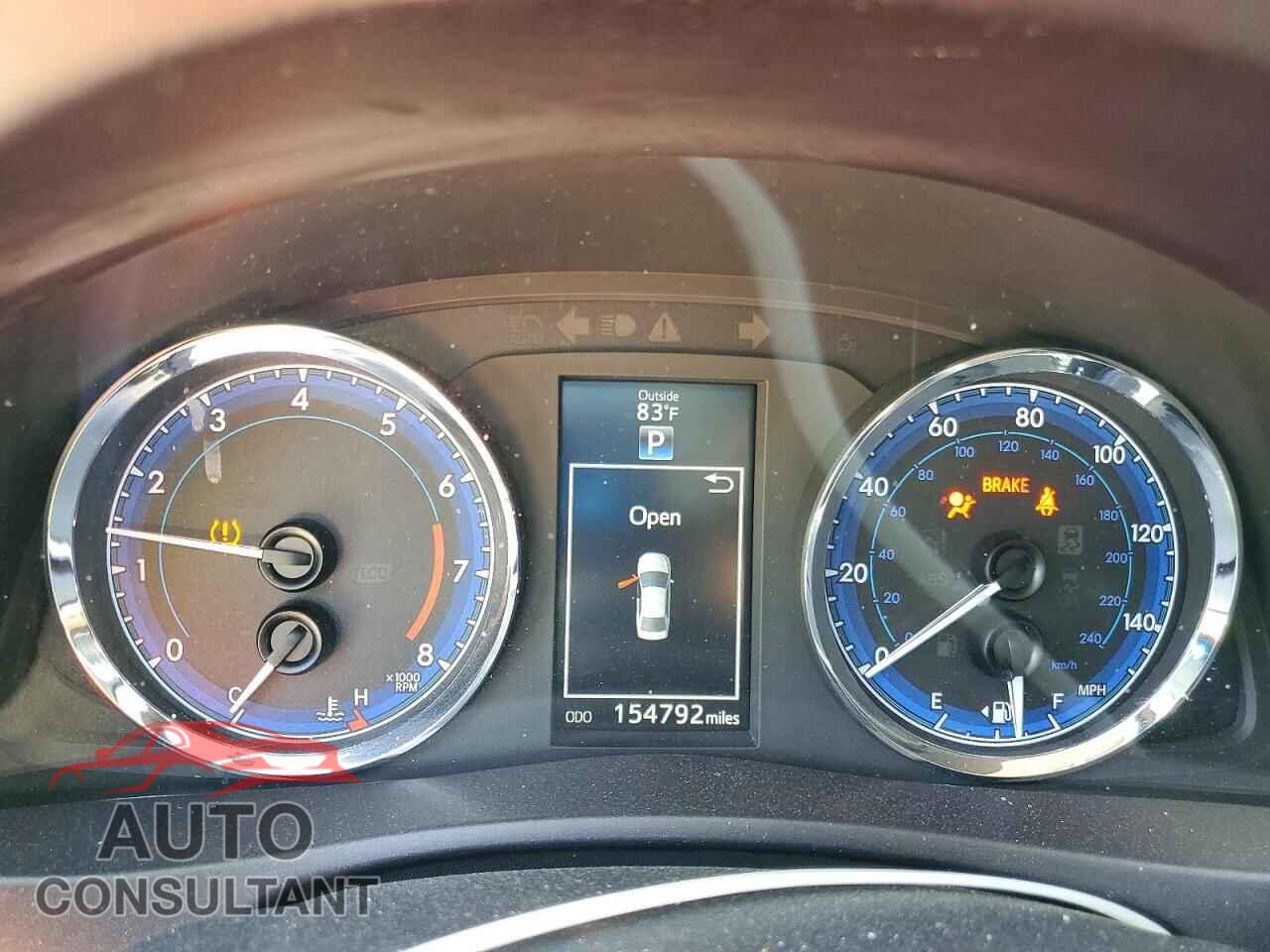TOYOTA COROLLA 2017 - 5YFBURHE2HP635031
