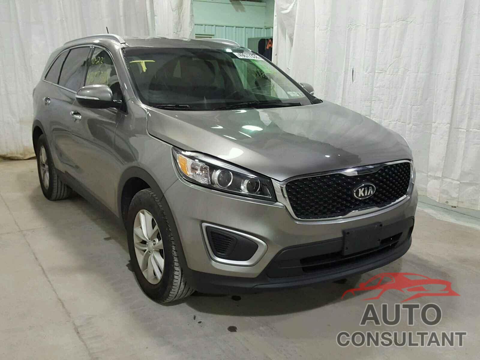 KIA SORENTO LX 2017 - 5XYPG4A38HG237951
