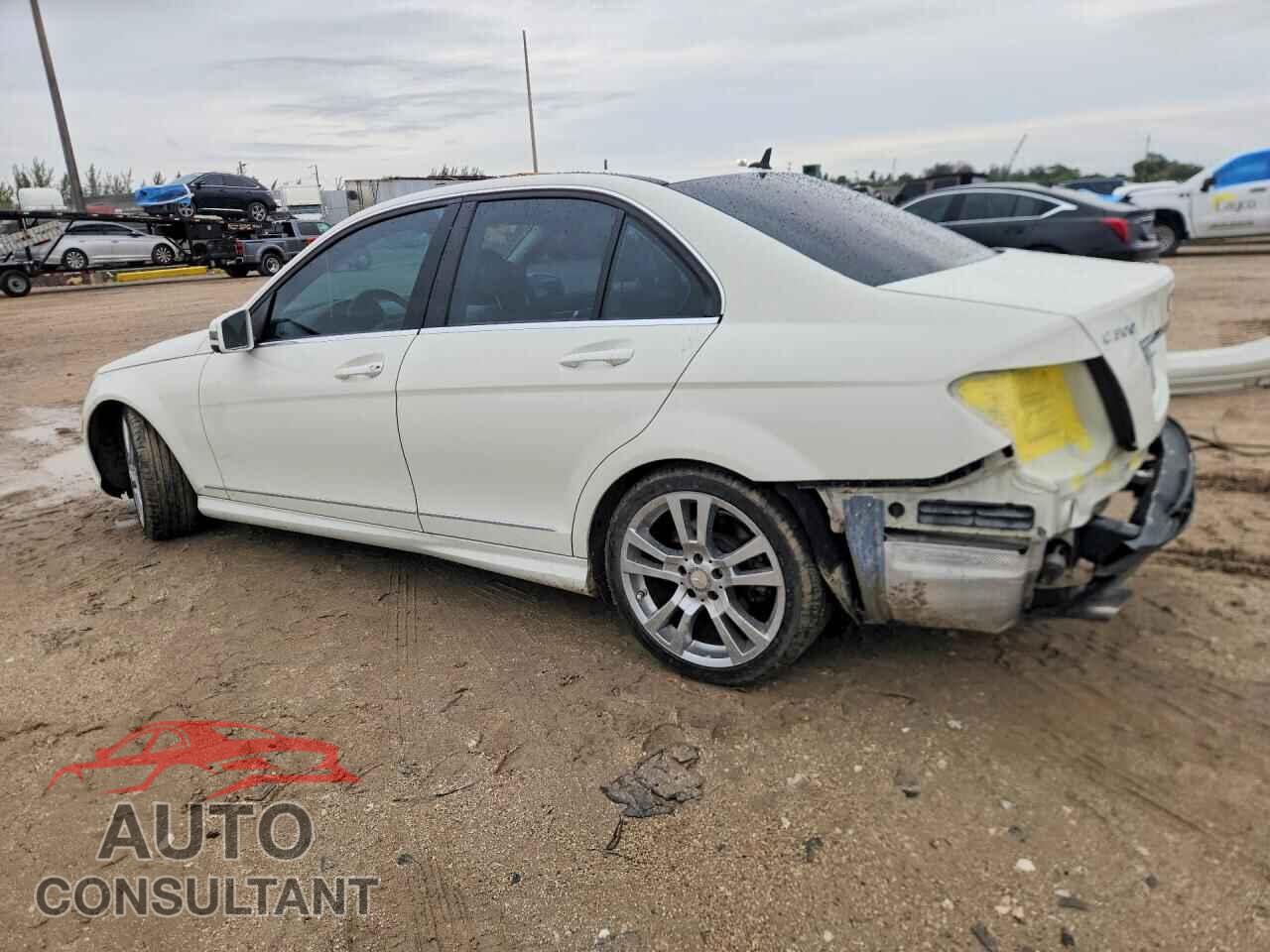 MERCEDES-BENZ C-CLASS 2011 - WDDGF5EB1BF655178