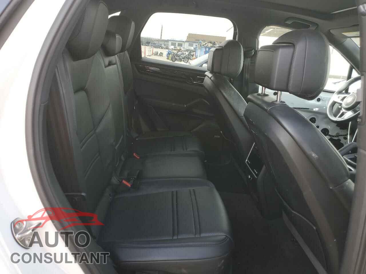 PORSCHE CAYENNE 2020 - WP1AA2AY3LDA05934