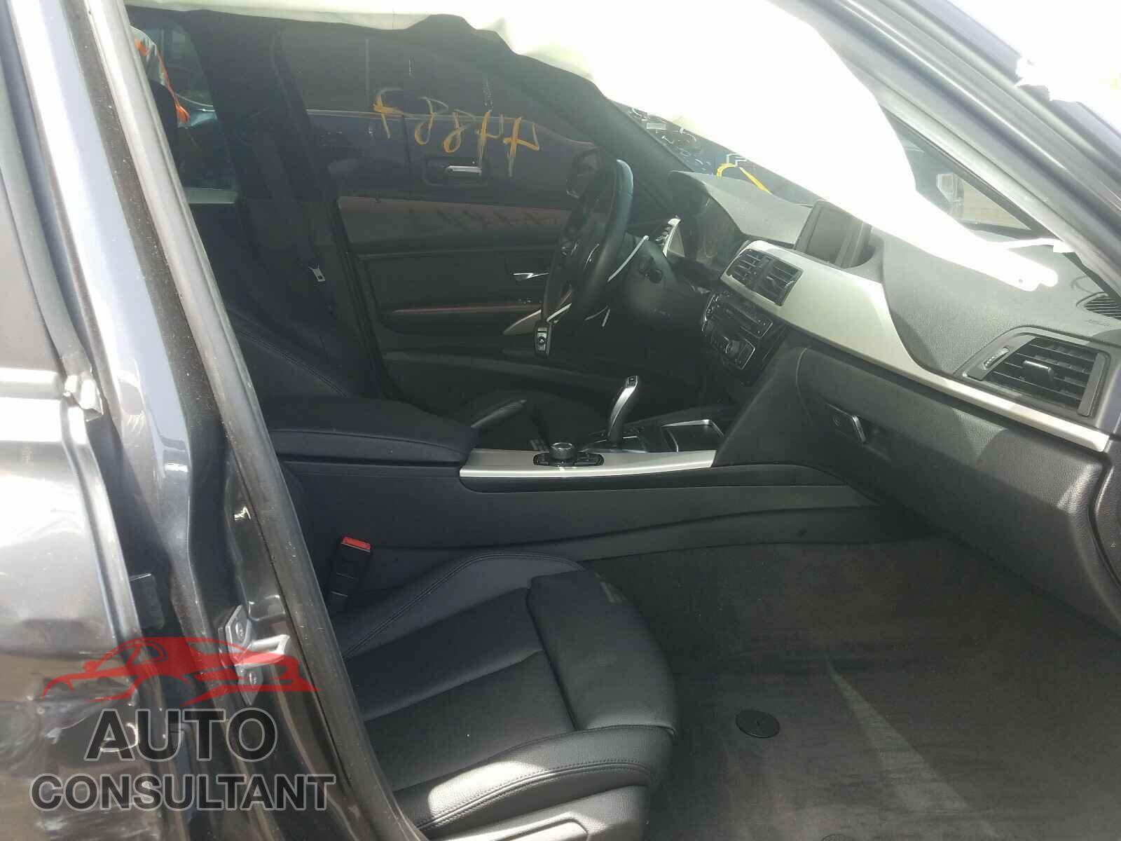 BMW 3 SERIES 2016 - WBA8E1G51GNU12045
