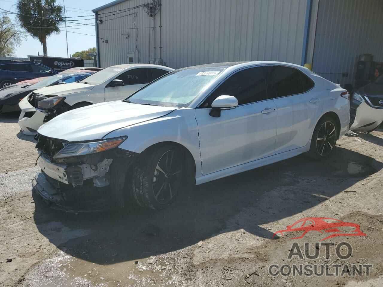 TOYOTA CAMRY 2018 - 4T1B61HK7JU129667