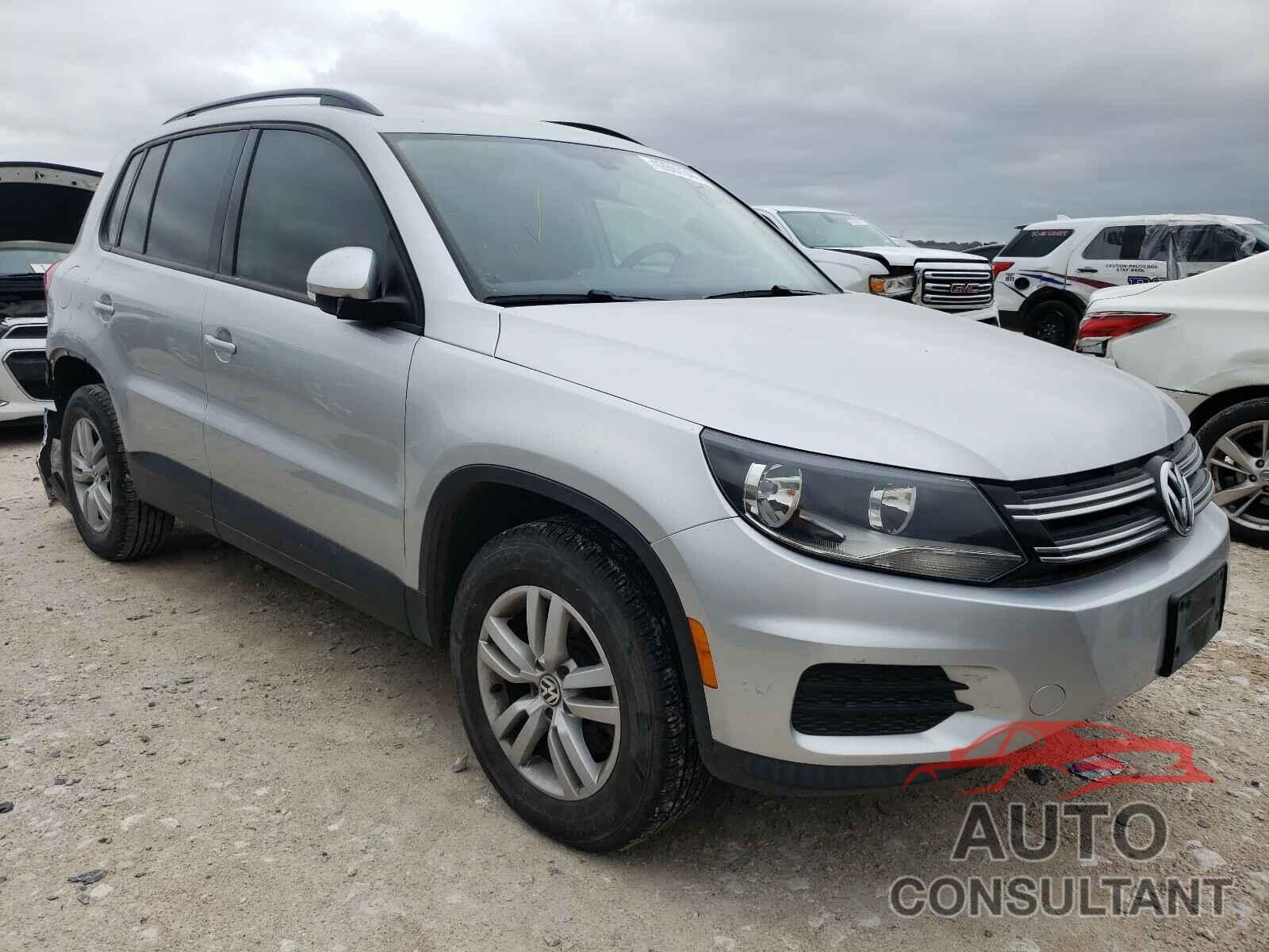 VOLKSWAGEN TIGUAN 2016 - WVGAV7AXXGW610324