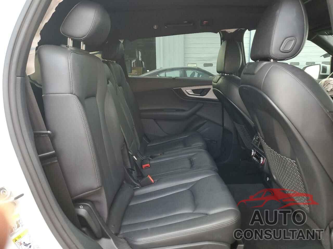 AUDI Q7 2018 - WA1LHAF77JD032643