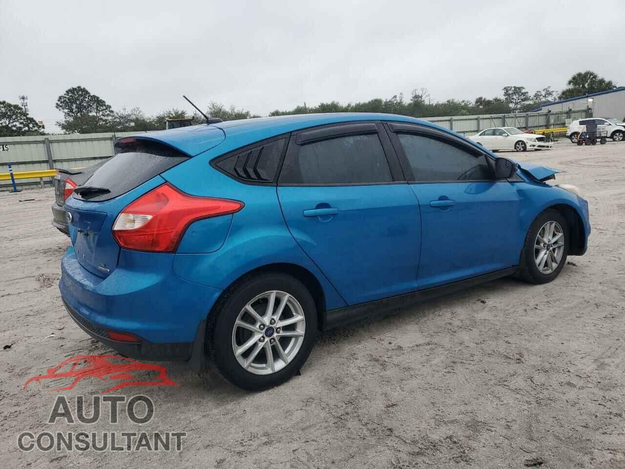 FORD FOCUS 2014 - 1FADP3K2XEL360126