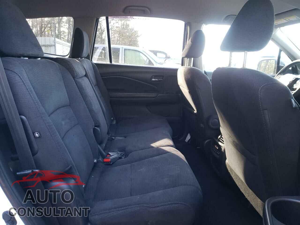 HONDA PILOT 2017 - 5FNYF6H35HB105276