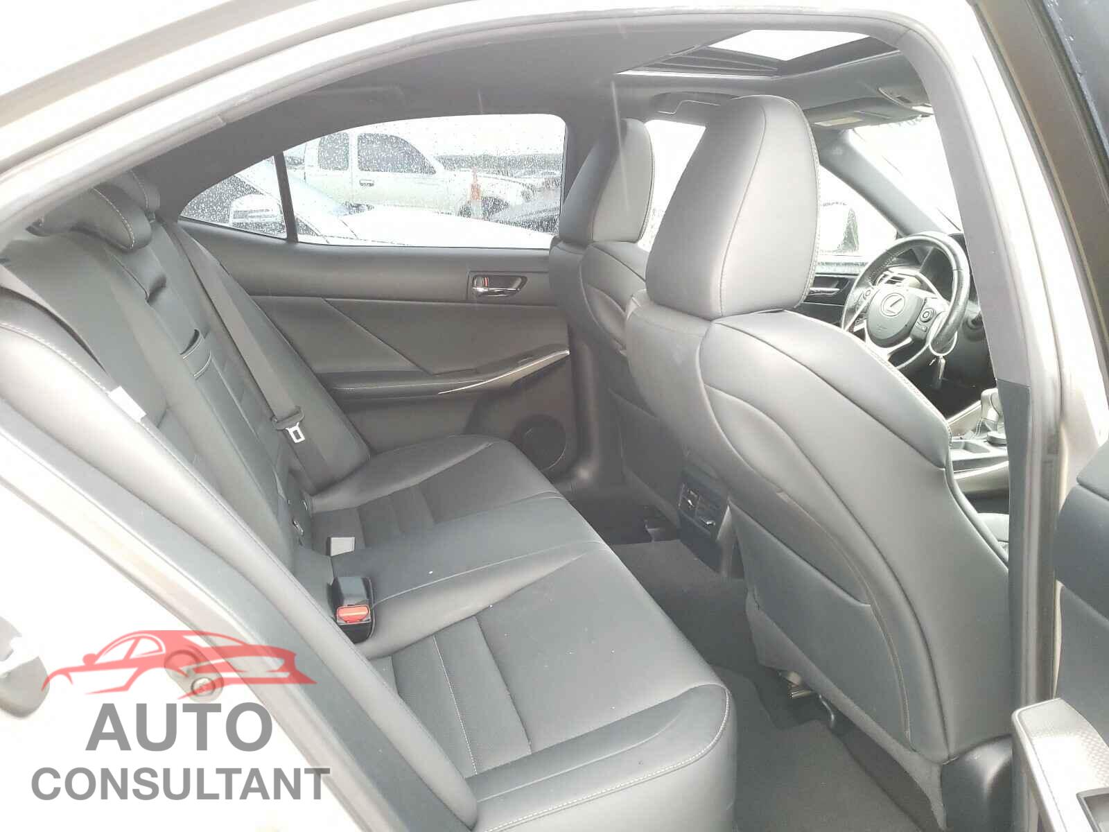 LEXUS IS 2016 - JTHBA1D21G5037299