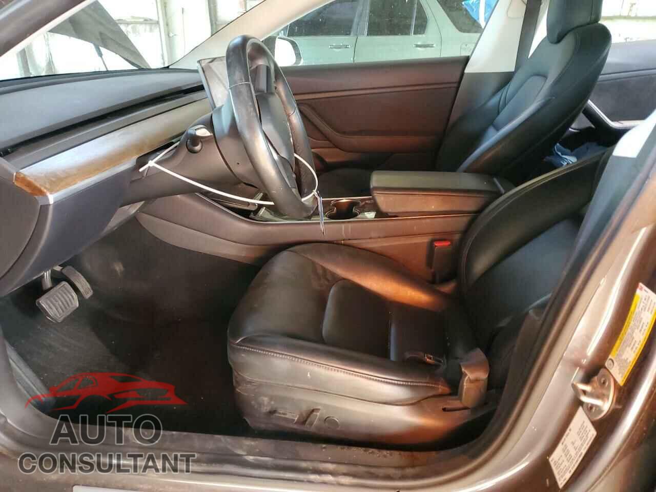 TESLA MODEL 3 2019 - 5YJ3E1EA6KF298886