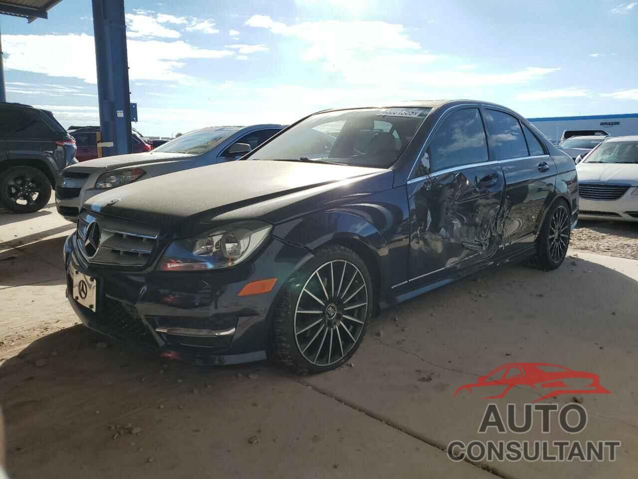 MERCEDES-BENZ C-CLASS 2013 - WDDGF4HB3DR293877