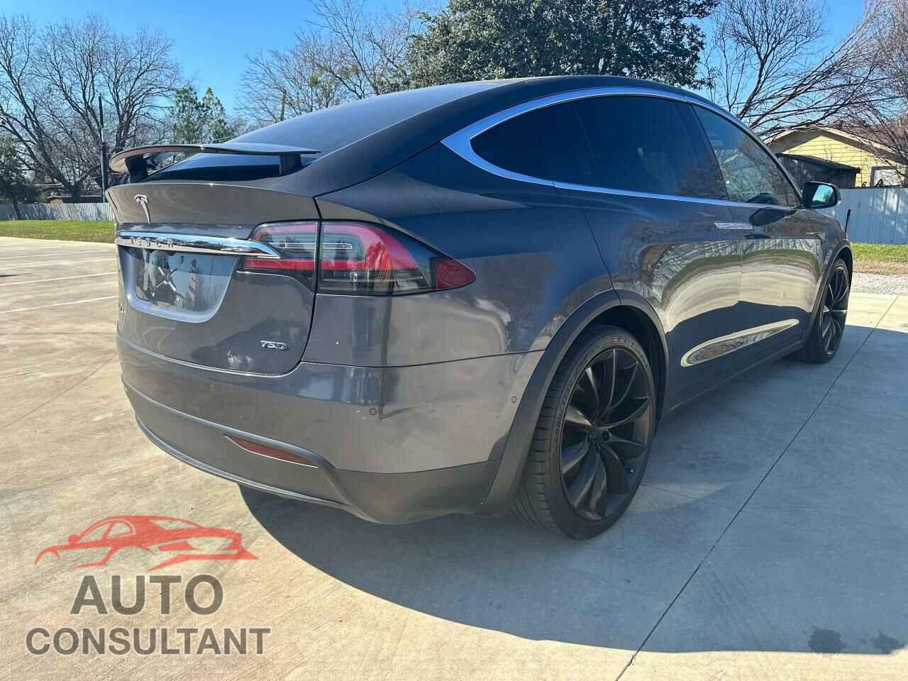 TESLA MODEL X 2016 - 5YJXCBE24GF010909