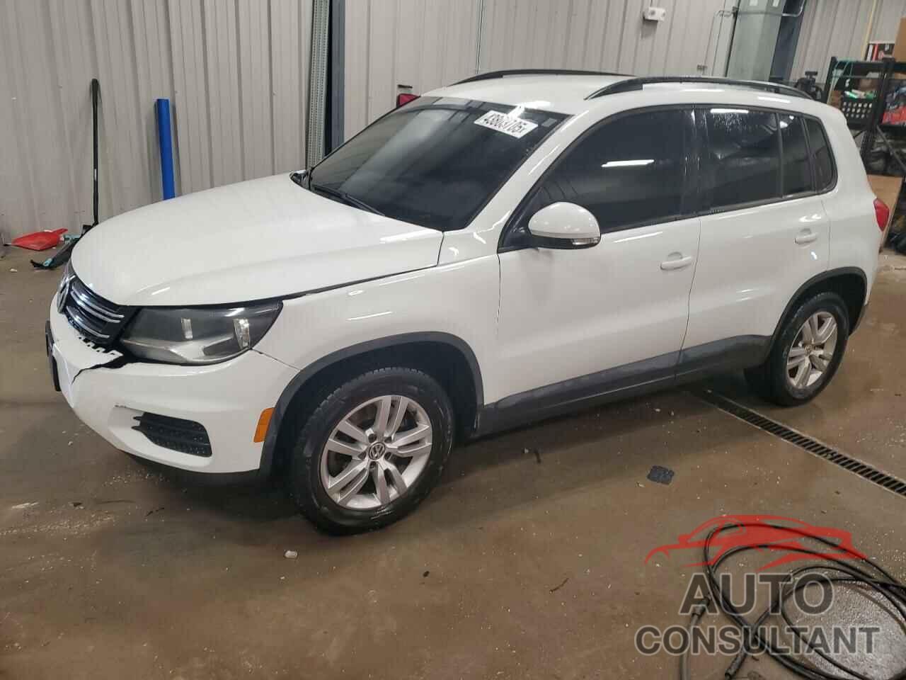 VOLKSWAGEN TIGUAN 2016 - WVGBV7AXXGW581573