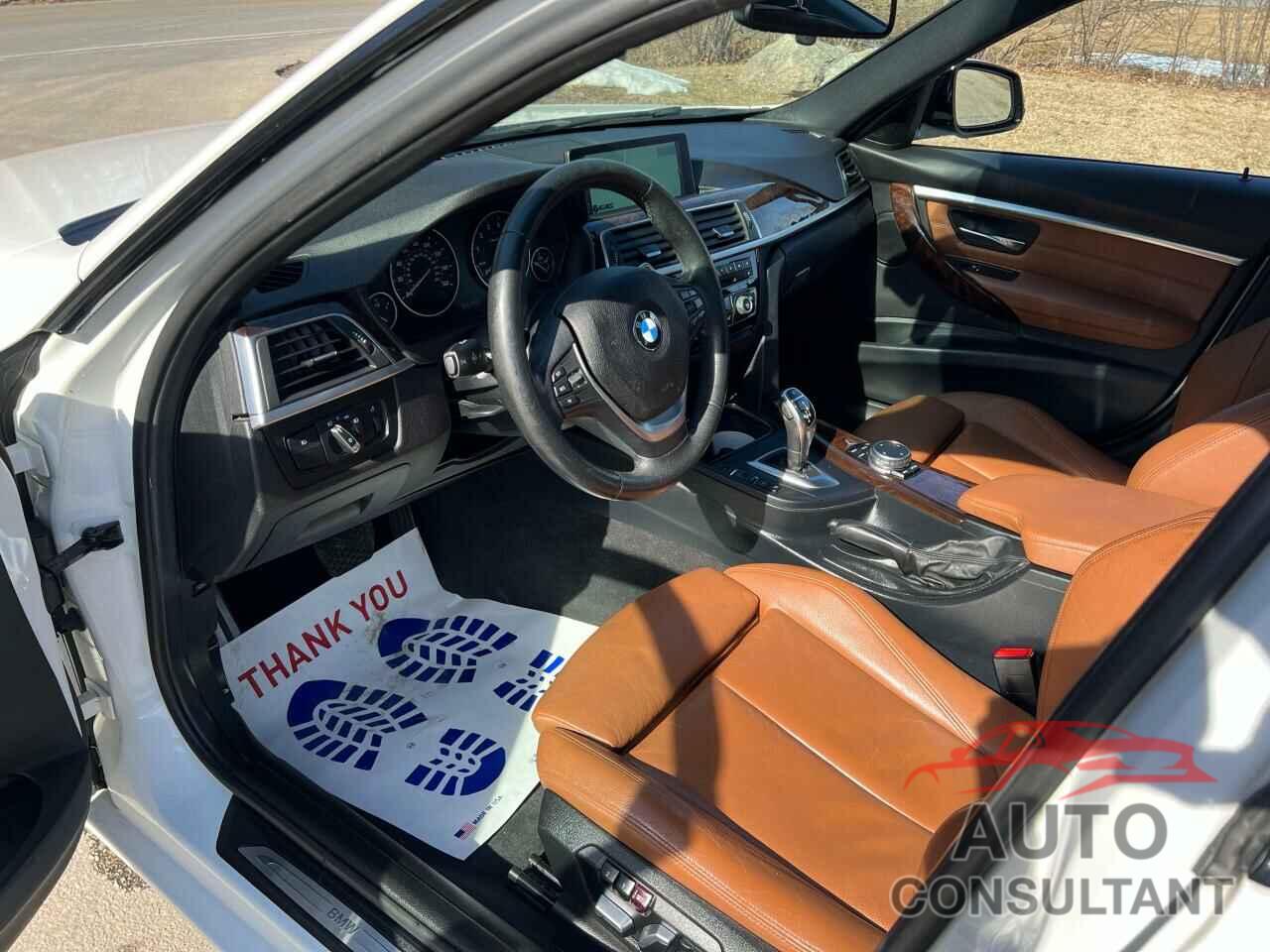 BMW 3 SERIES 2016 - WBA8B7G50GNT95895