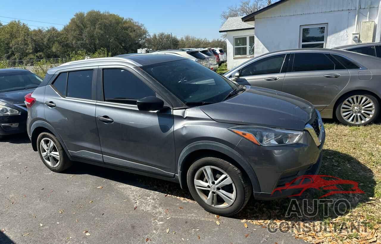 NISSAN KICKS 2018 - 3N1CP5CU2JL501578