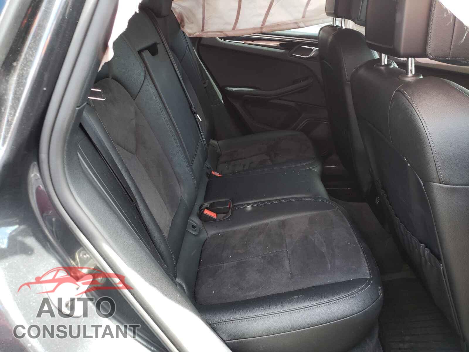 PORSCHE MACAN 2017 - WP1AA2A59HLB04051
