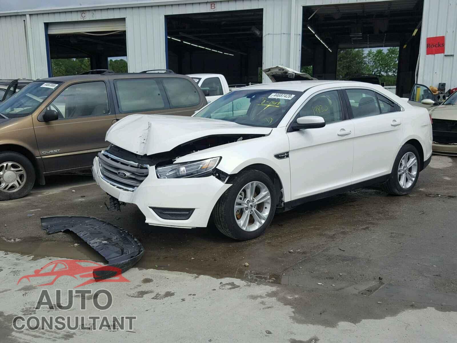 FORD TAURUS 2015 - 1FAHP2E88FG176731