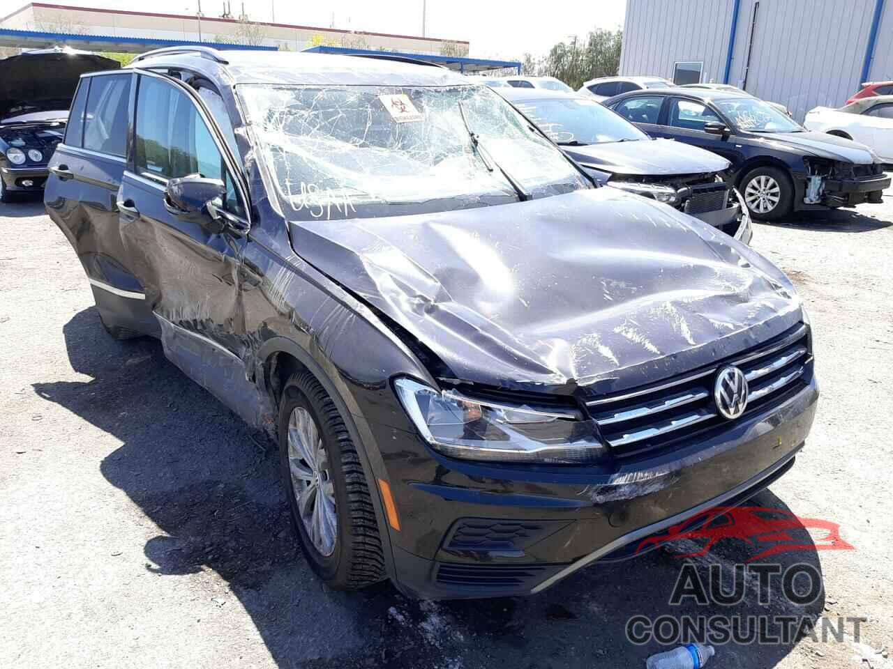 VOLKSWAGEN TIGUAN 2018 - 3VV2B7AX3JM164916