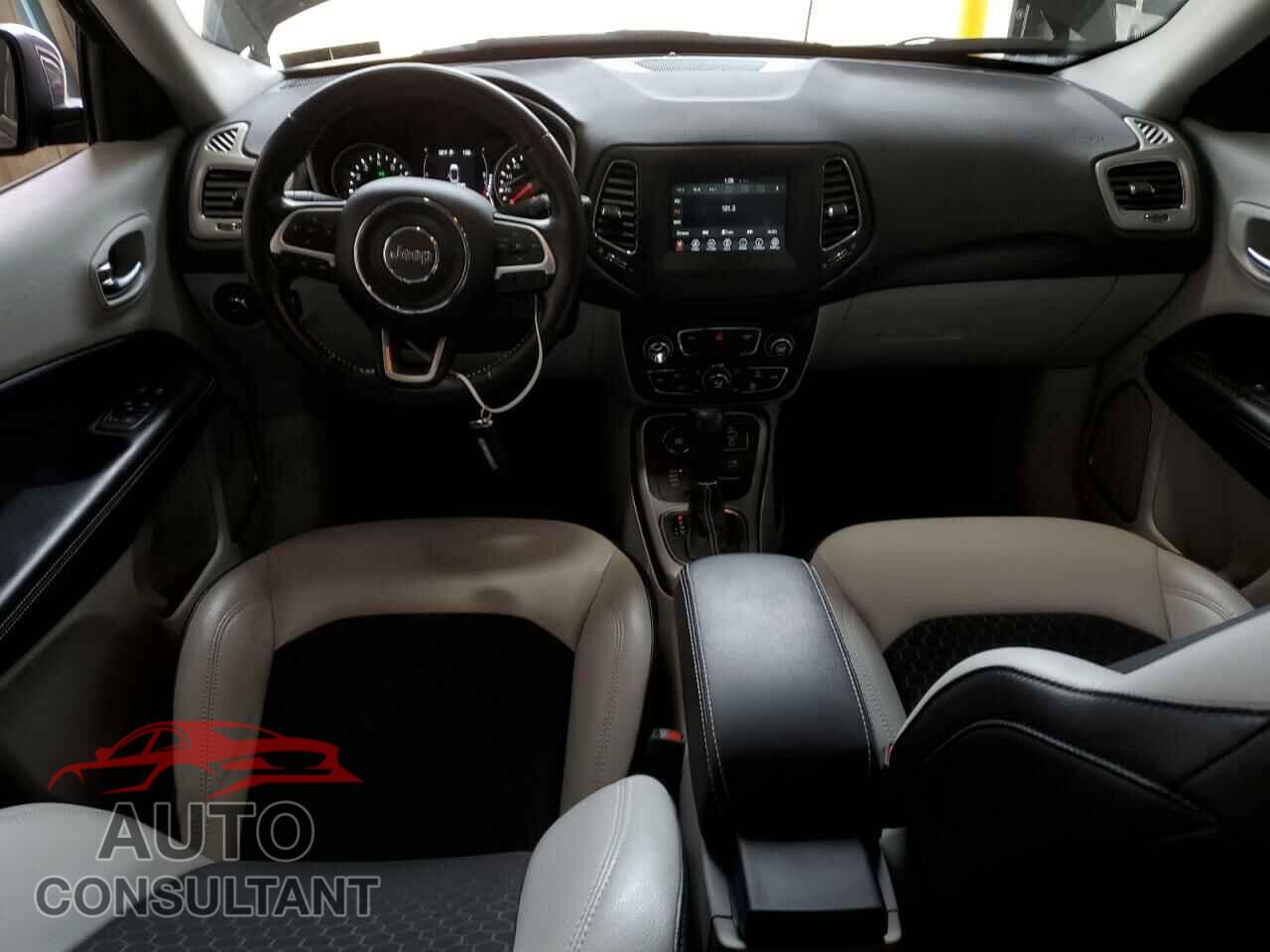 JEEP COMPASS 2020 - 3C4NJDBB9LT240860