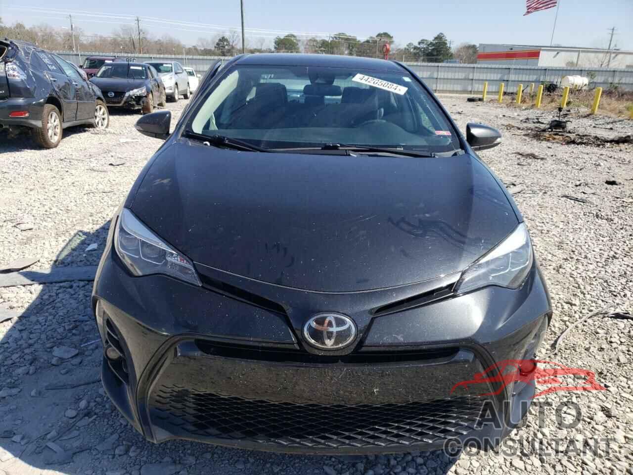 TOYOTA COROLLA 2018 - 5YFBURHE5JP824519