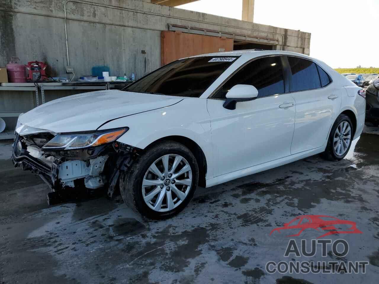 TOYOTA CAMRY 2018 - JTNB11HK3J3016142