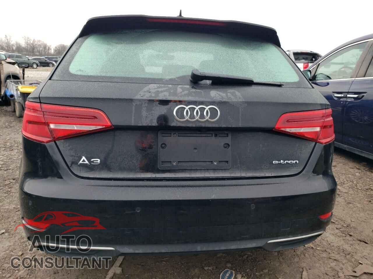 AUDI A3 2017 - WAUTPBFF5HA036222