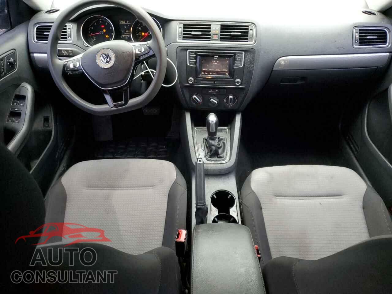 VOLKSWAGEN JETTA 2017 - 3VW2B7AJ8HM309904