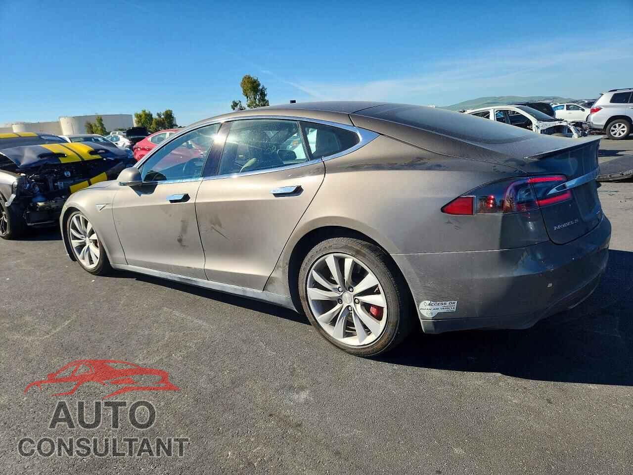TESLA MODEL S 2015 - 5YJSA1E40FF114985