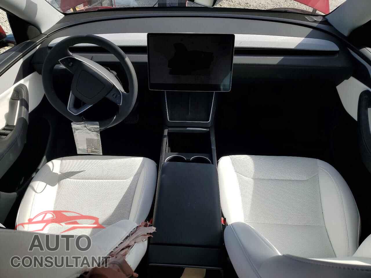 TESLA MODEL Y 2026 - 7SAYGDEE9TA493130