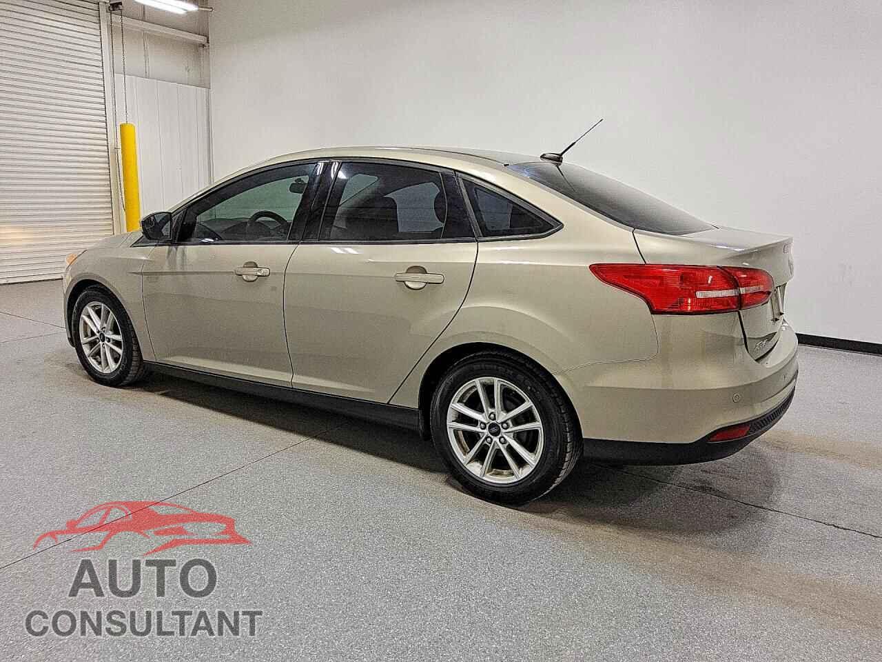 FORD FOCUS 2015 - 1FADP3F21FL211132