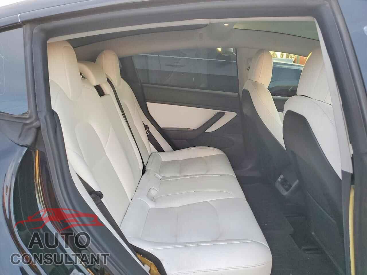 TESLA MODEL 3 2018 - 5YJ3E1EB2JF183192