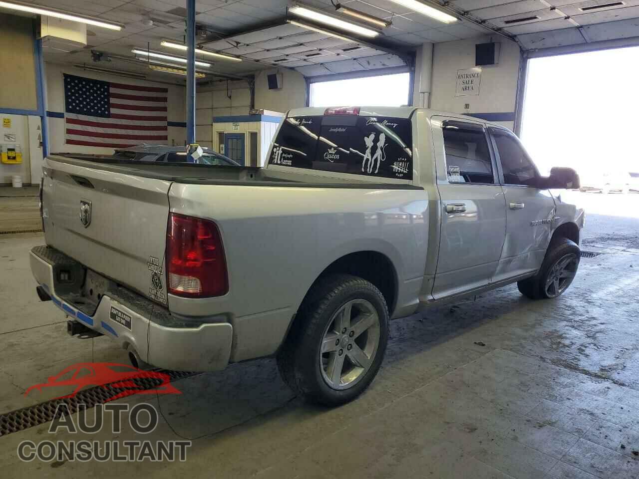 DODGE RAM 1500 2012 - 1C6RD7MT2CS287592