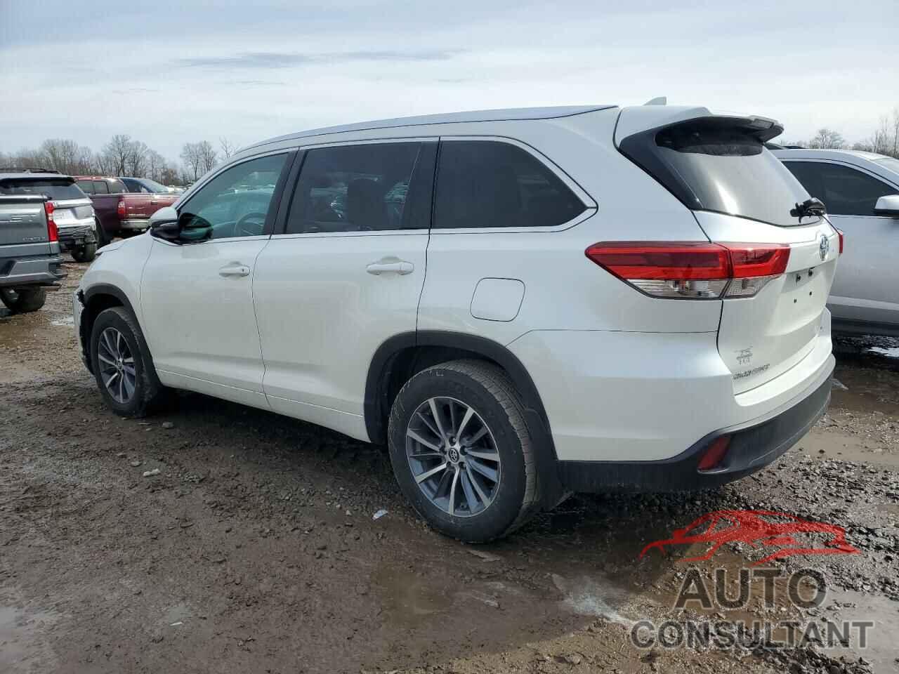 TOYOTA HIGHLANDER 2018 - 5TDJZRFH5JS550031