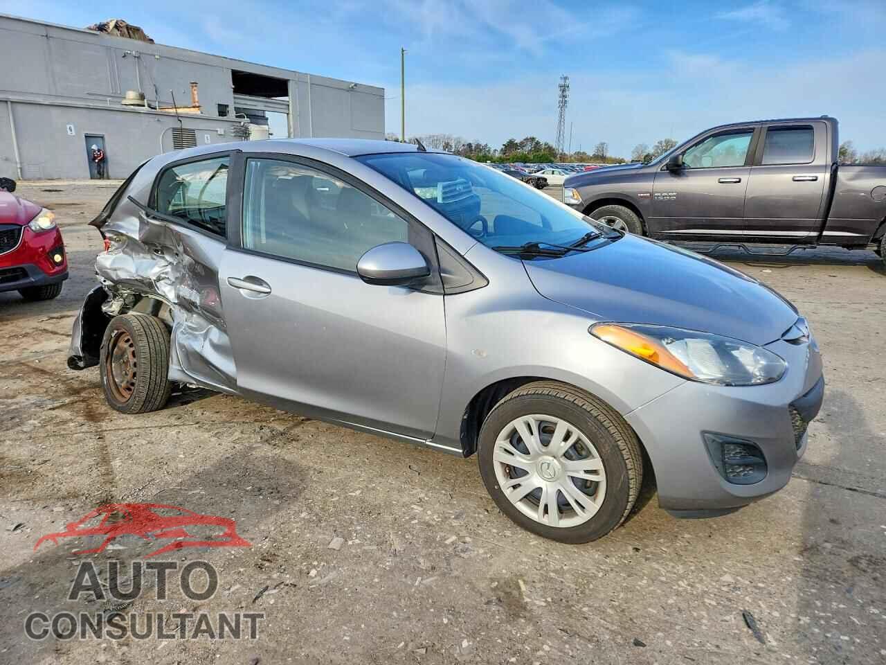 MAZDA 2 2014 - JM1DE1KY2E0174185