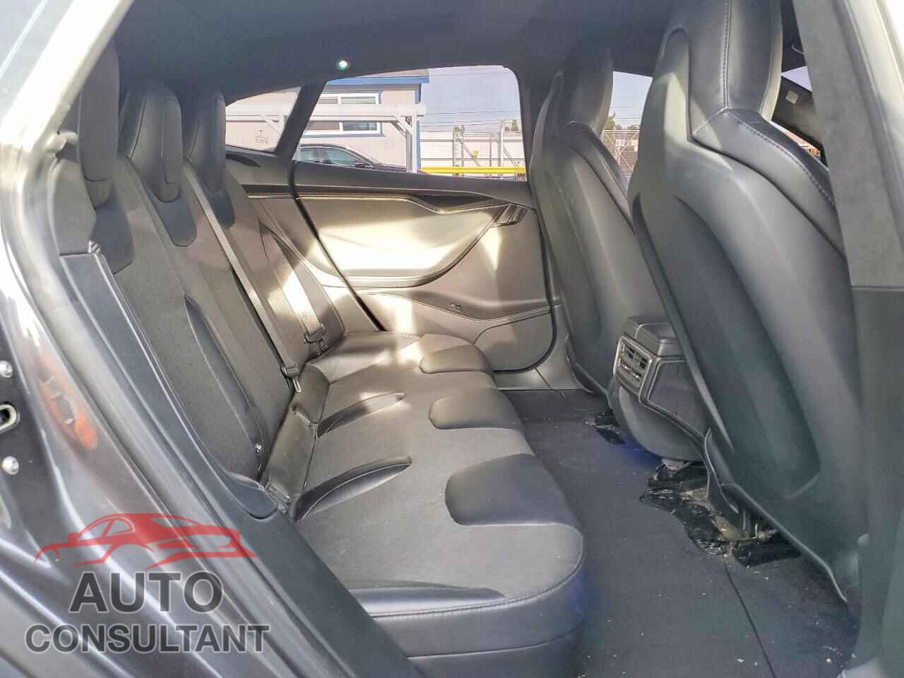 TESLA MODEL S 2015 - 5YJSA1E16FF111966