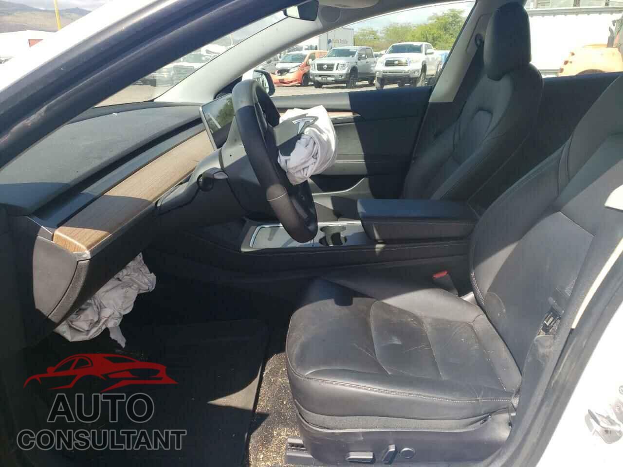 TESLA MODEL 3 2021 - 5YJ3E1EAXMF031821