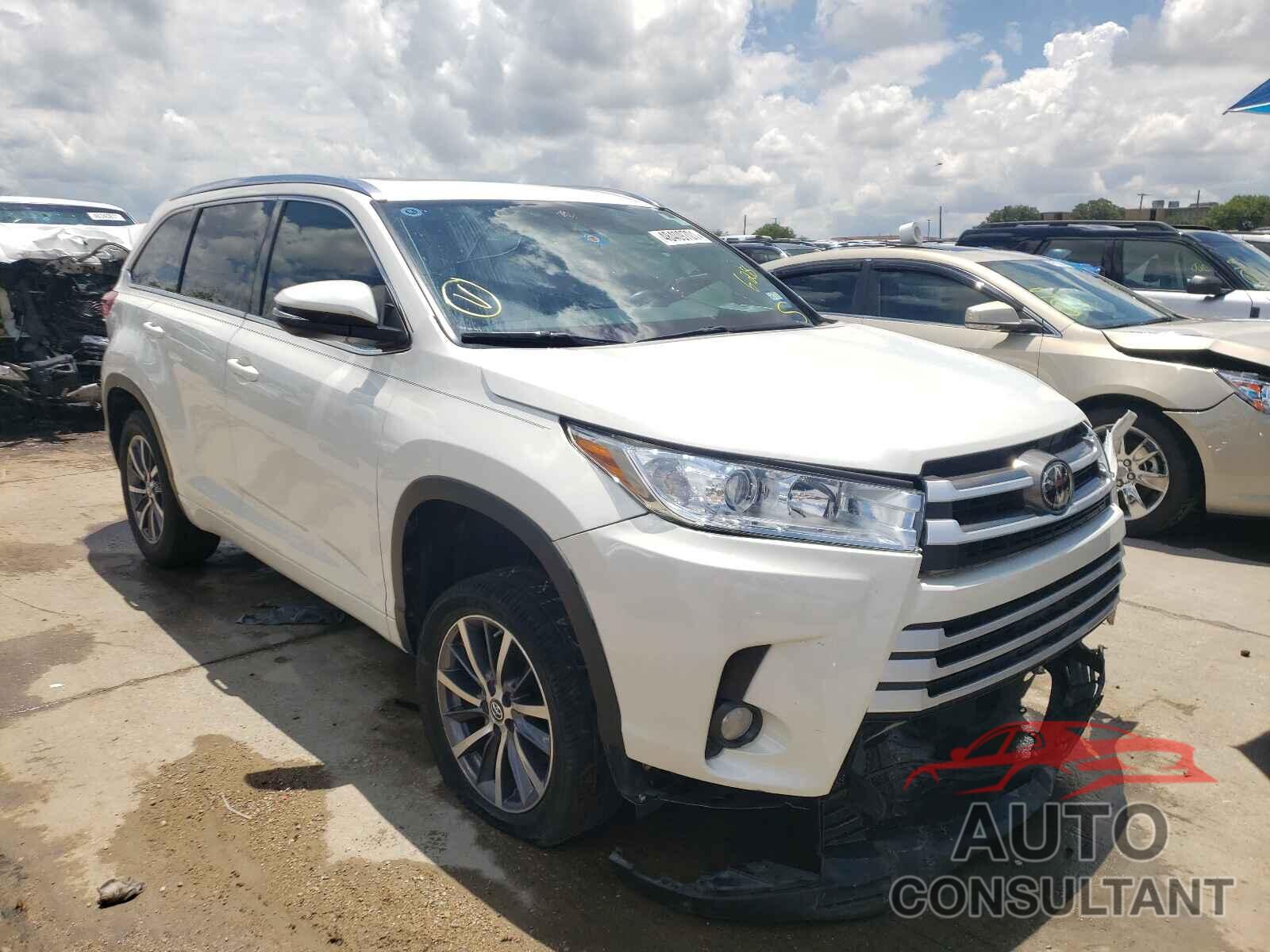 TOYOTA HIGHLANDER 2018 - 5TDKZRFH3JS528081