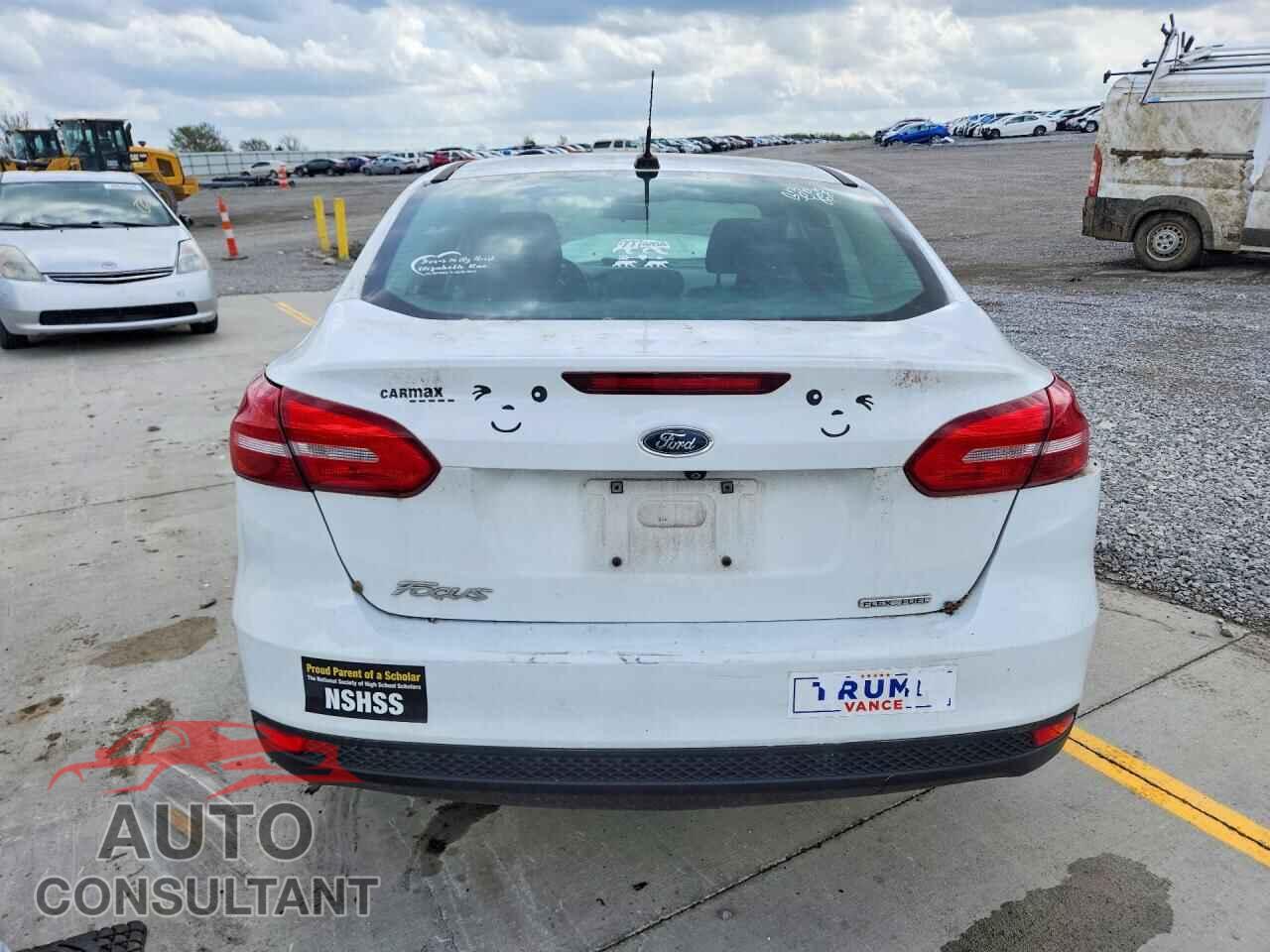 FORD FOCUS 2016 - 1FADP3E28GL390451