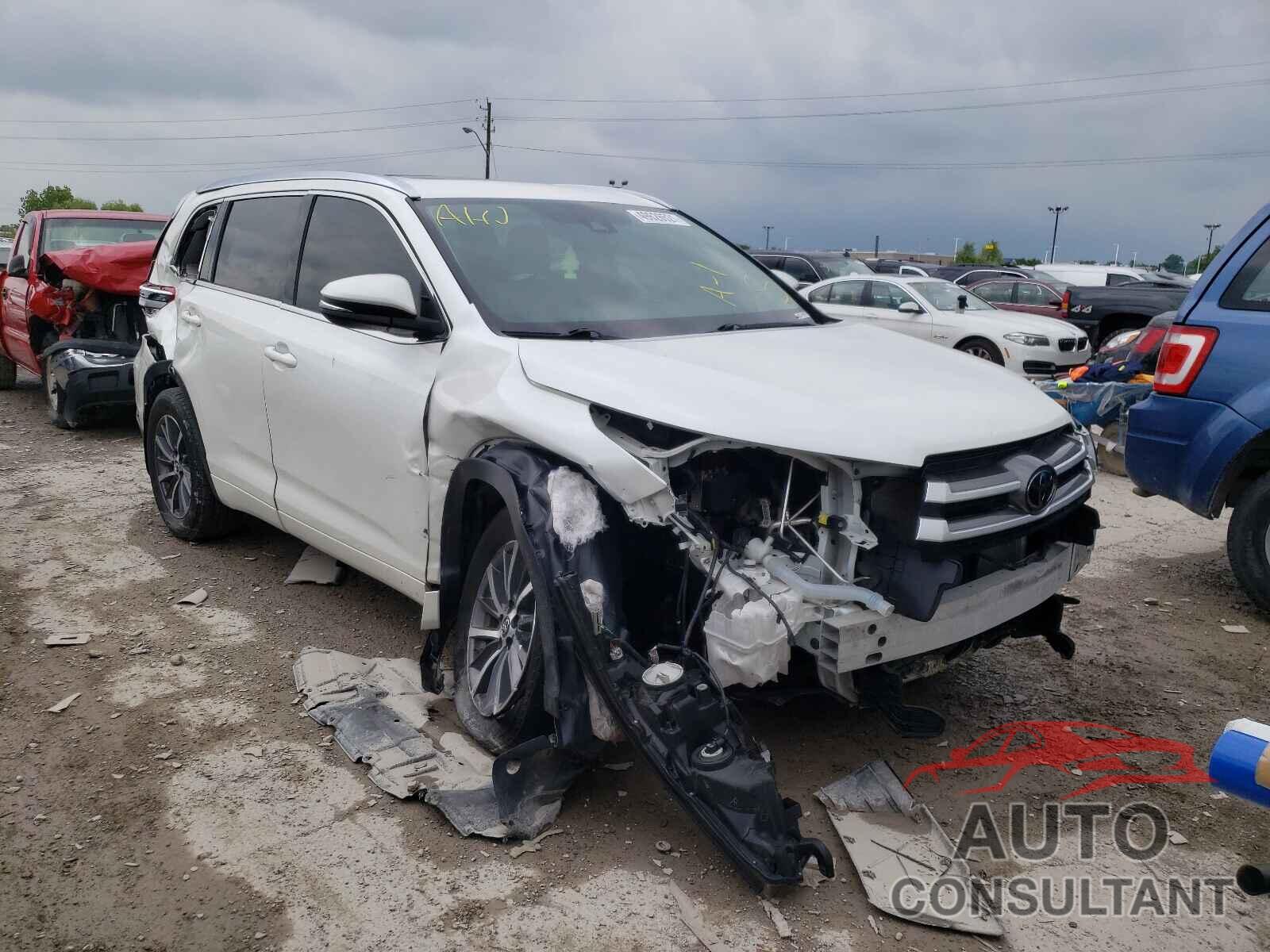 TOYOTA HIGHLANDER 2018 - 5TDJZRFH1JS909634