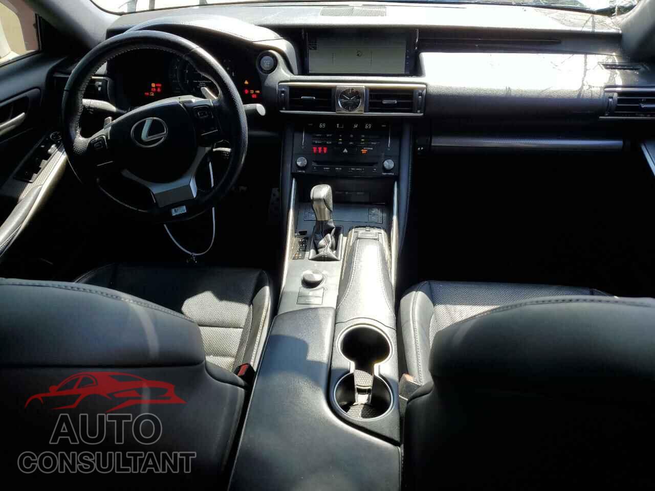 LEXUS IS 2017 - JTHBE1D28H5030551