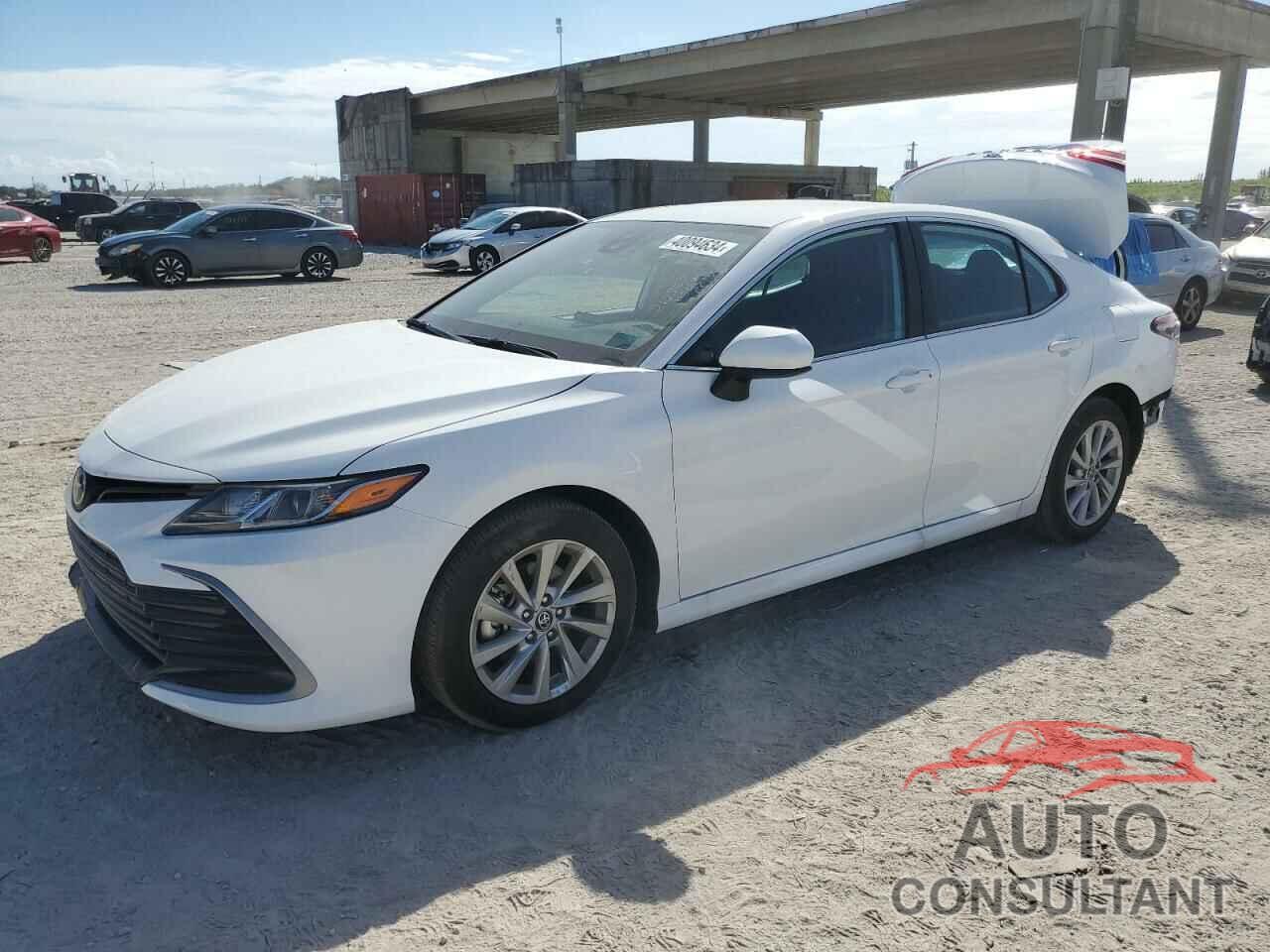 TOYOTA CAMRY 2024 - 4T1C11AK4RU212353