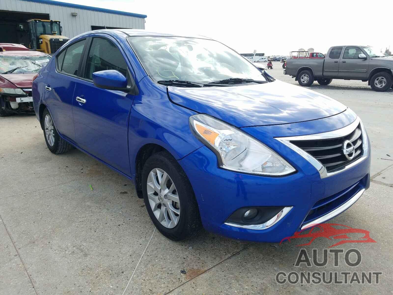 NISSAN VERSA 2017 - 3N1CN7AP5HL871948