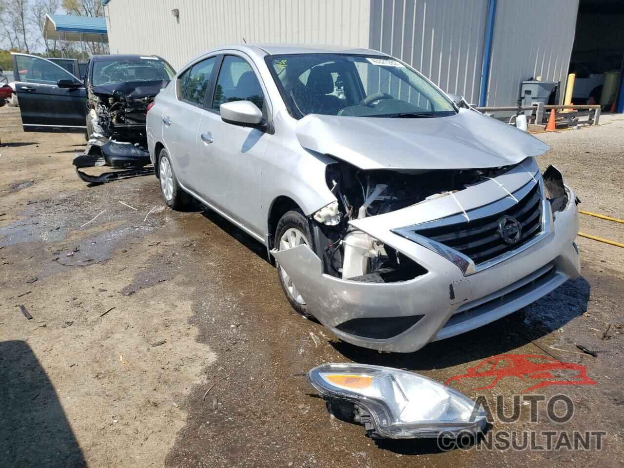 NISSAN VERSA 2017 - 3N1CN7AP8HK470318