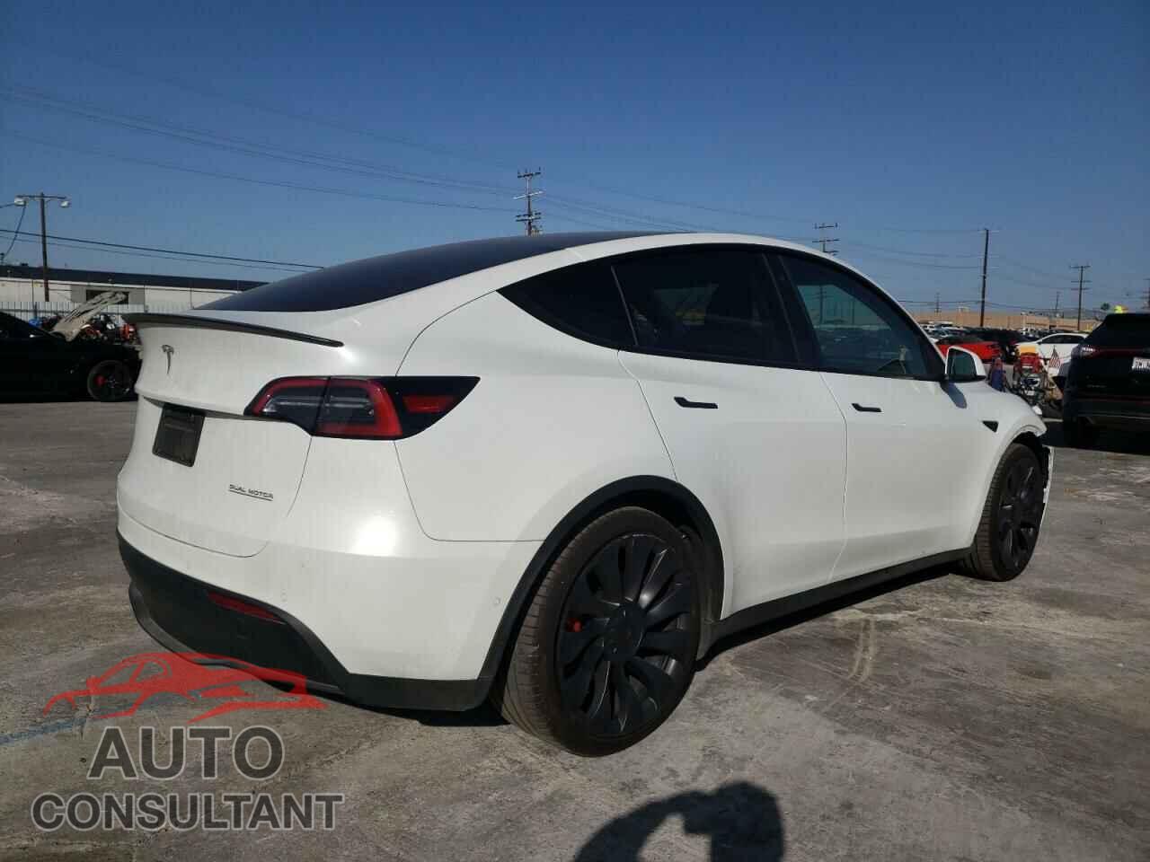 TESLA MODEL Y 2021 - 5YJYGDEF9MF151221