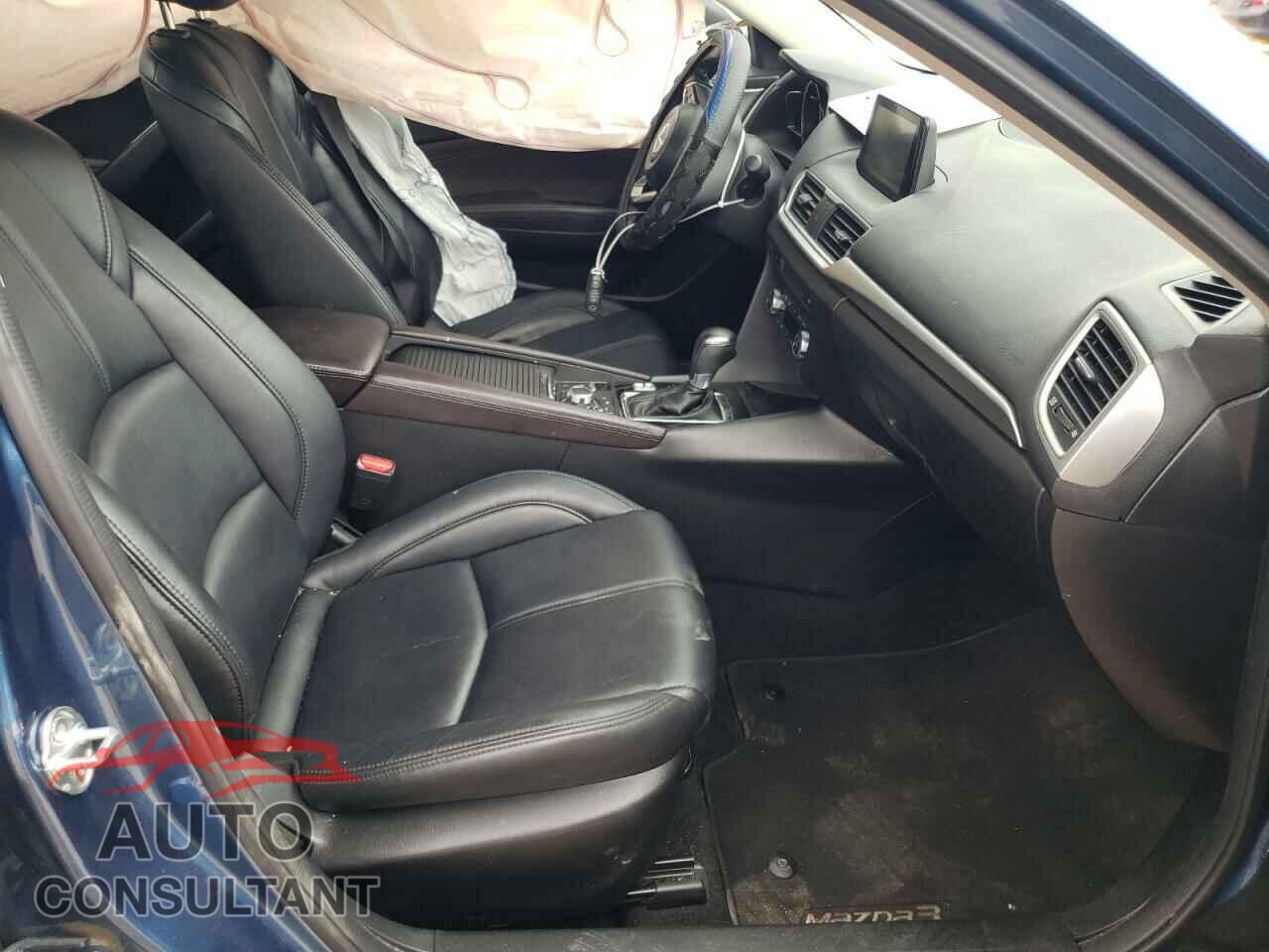 MAZDA 3 2017 - JM1BN1V76H1105198