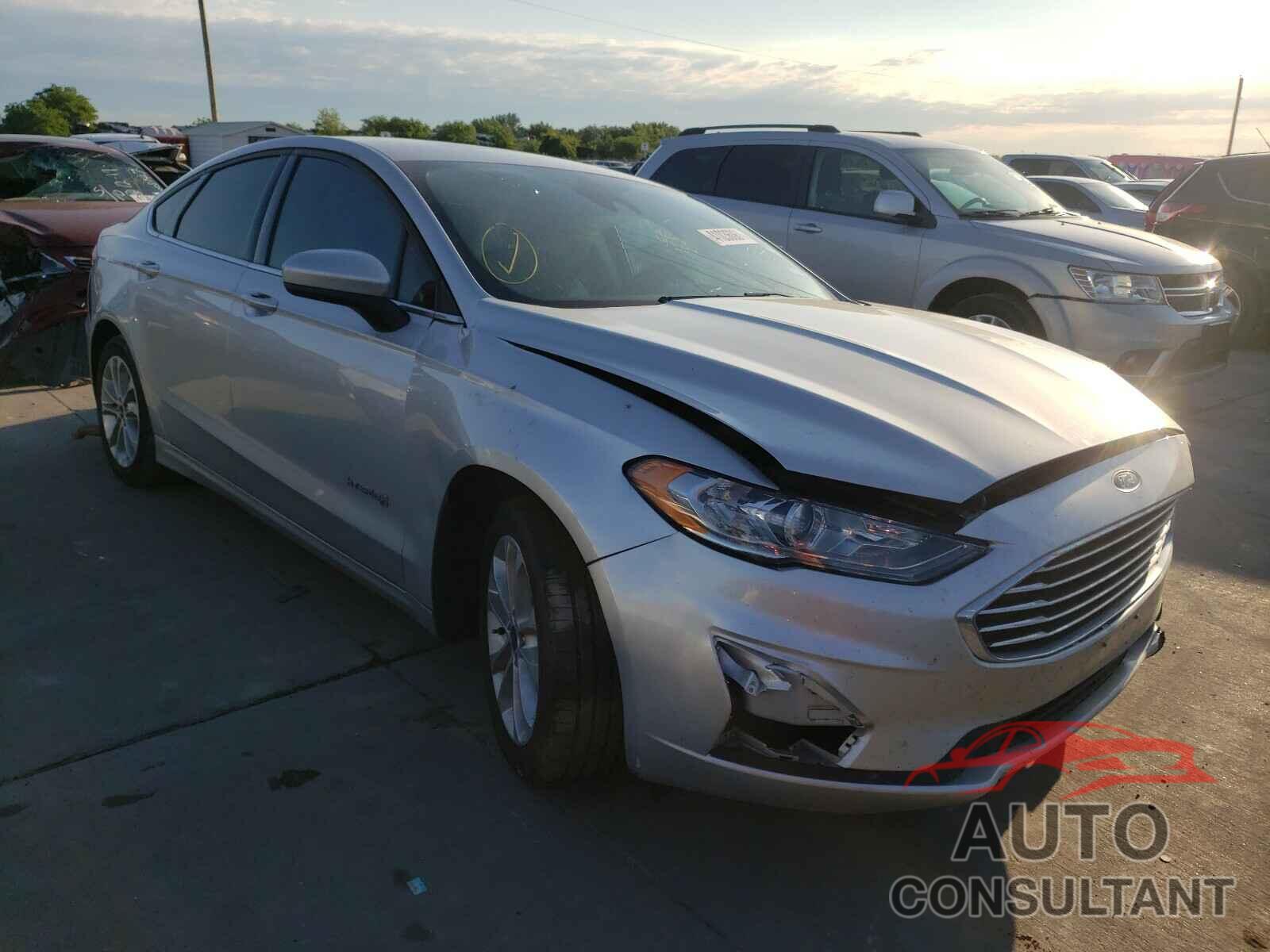 FORD FUSION 2019 - 3FA6P0LU1KR188024