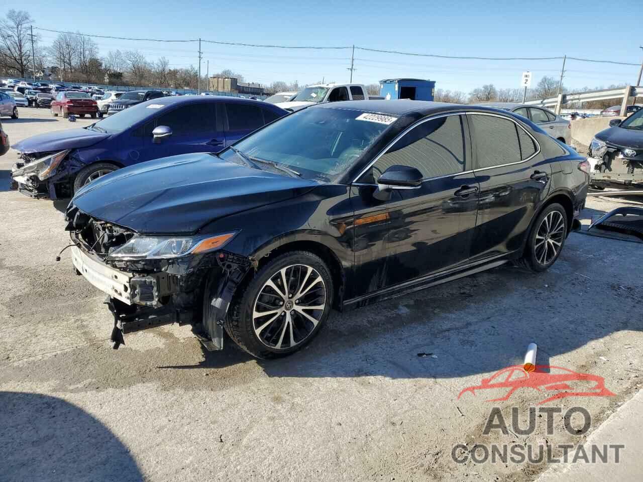 TOYOTA CAMRY 2018 - 4T1B11HK6JU572570