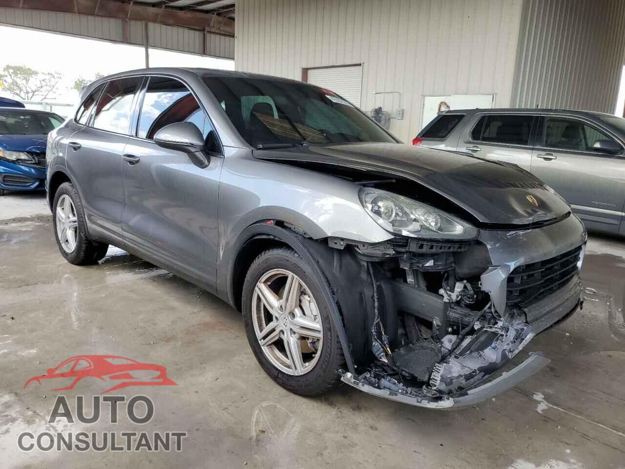 PORSCHE CAYENNE 2016 - WP1AA2A27GKA37153