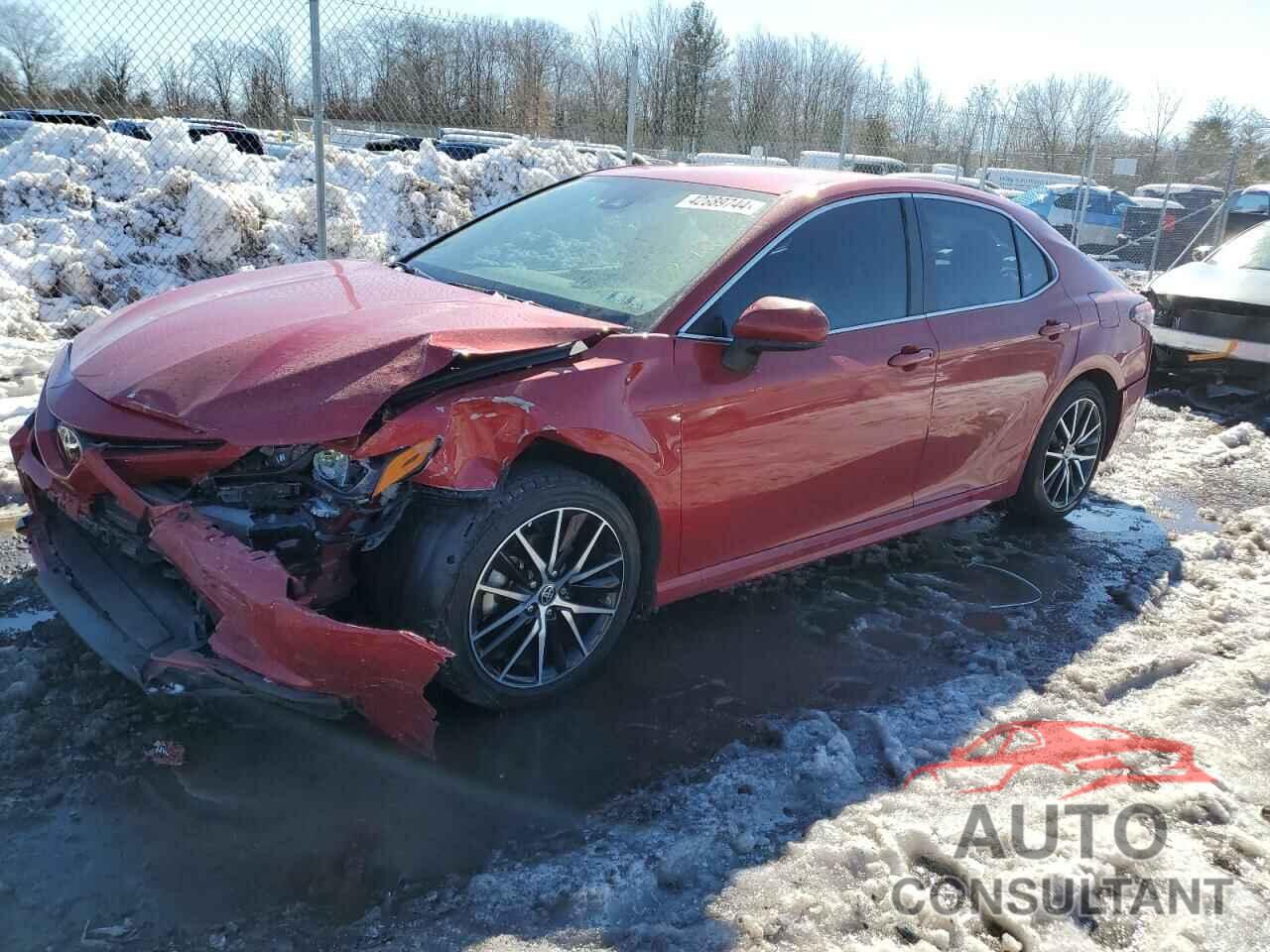 TOYOTA CAMRY 2021 - 4T1G11AK5MU417948