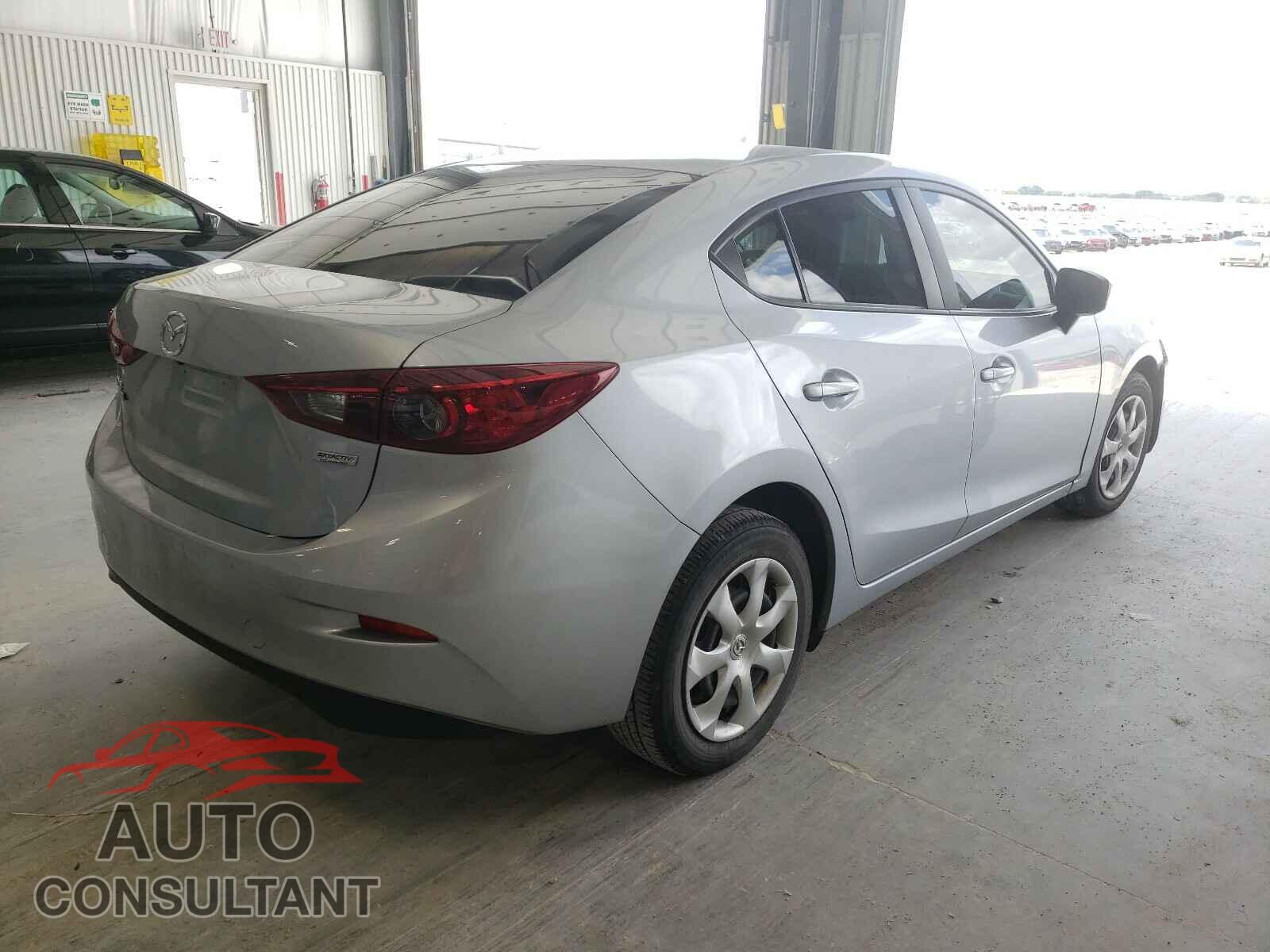 MAZDA 3 2017 - 3MZBN1U79HM123860